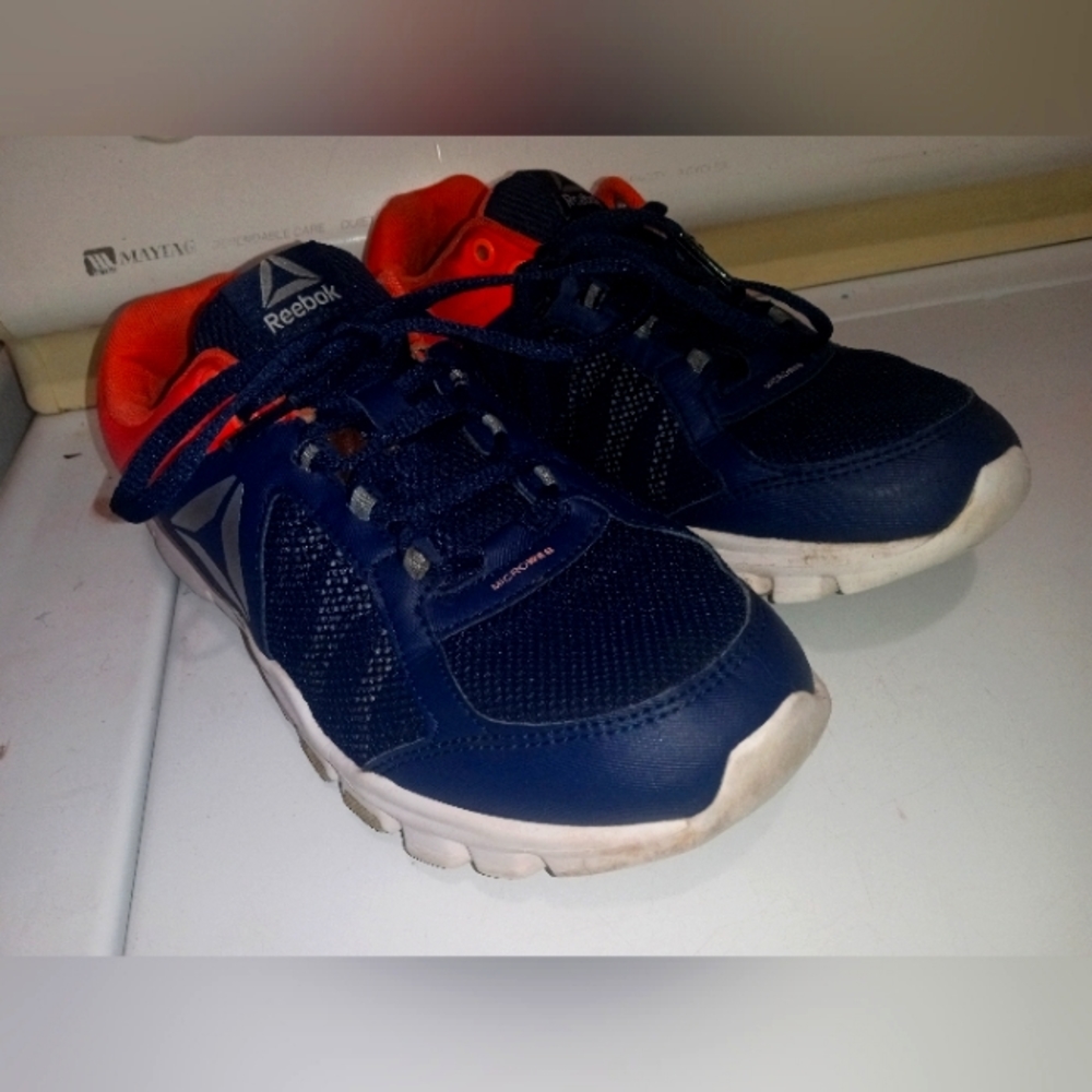 Reebok's women's size 8